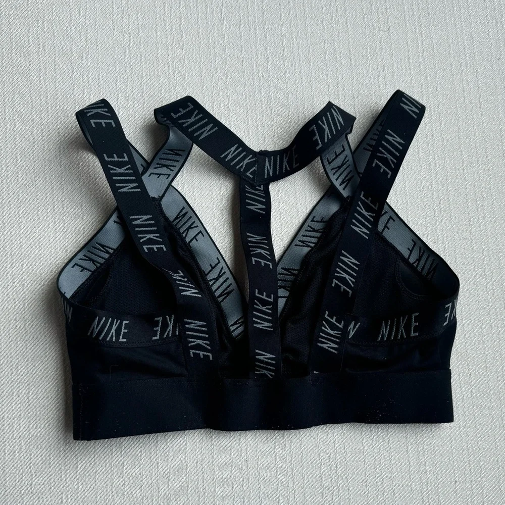 Nike sports bra size small - Picture 2 of 5